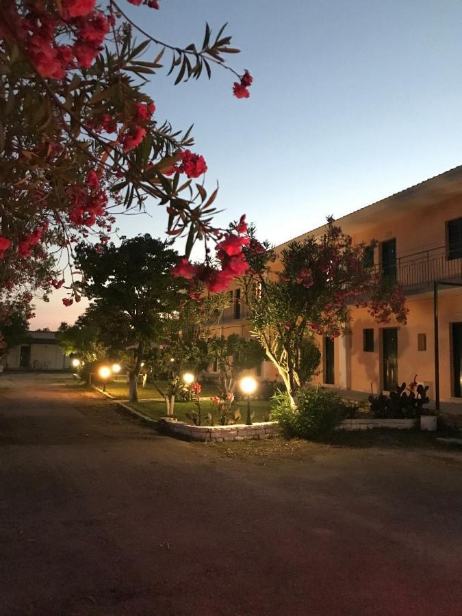 Banos Apartments And Swimming Pool โรดา ภายนอก รูปภาพ