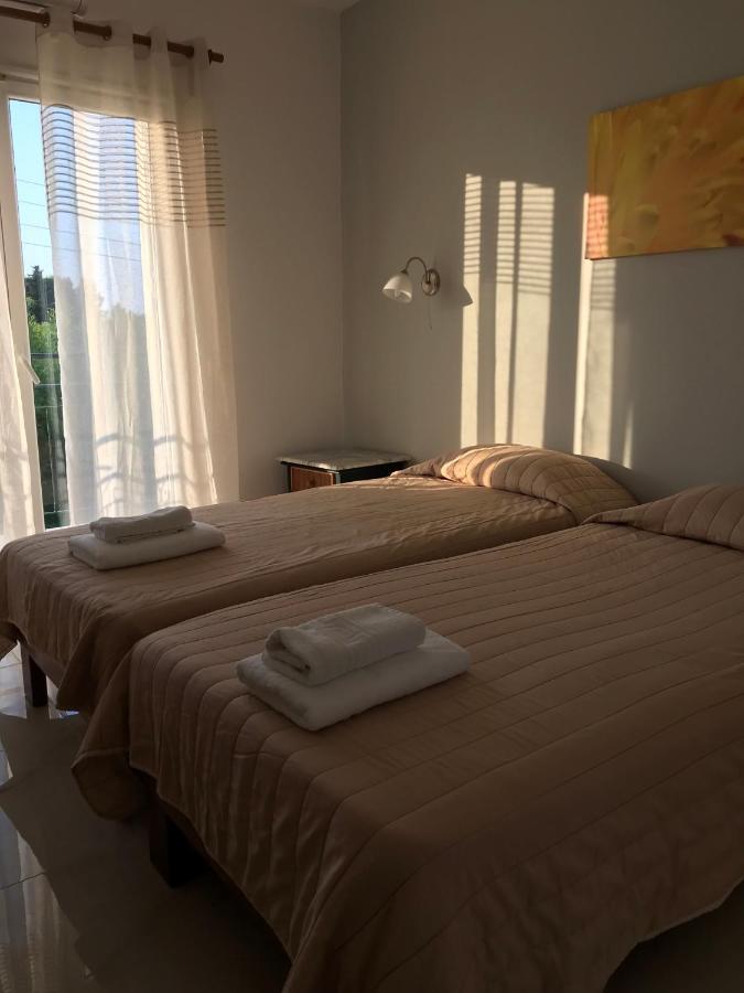 Banos Apartments And Swimming Pool โรดา ภายนอก รูปภาพ